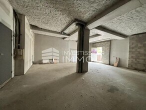 Retail in Saintry-sur-Seine for lease Interior Photo- Image 2 of 5