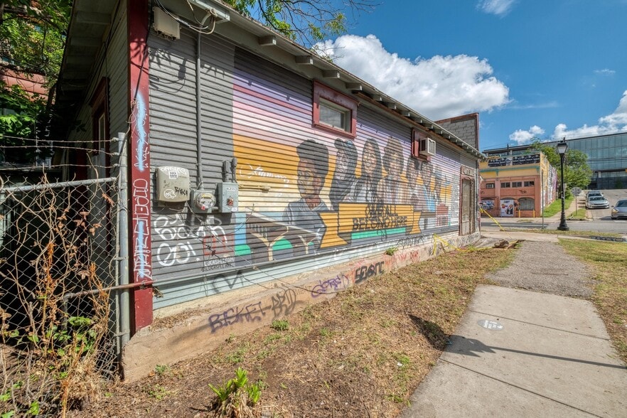 911 E 6th St, Austin, TX for sale - Building Photo - Image 3 of 17