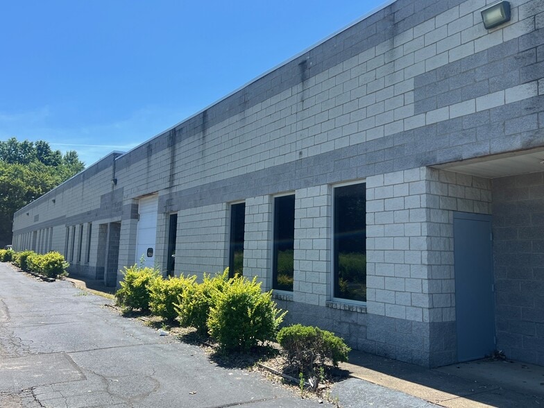 14600 S Industrial Ave, Maple Heights, OH à louer - Photo du bâtiment - Image 2 de 4