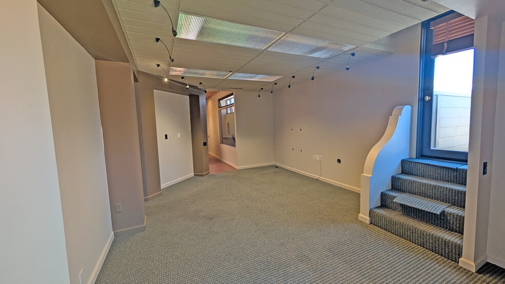 829 De la Vina St, Santa Barbara, CA à louer - Photo intérieure - Image 3 de 12