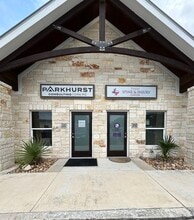 1603 Medical Pky, Cedar Park, TX à louer Photo du bâtiment- Image 2 de 8