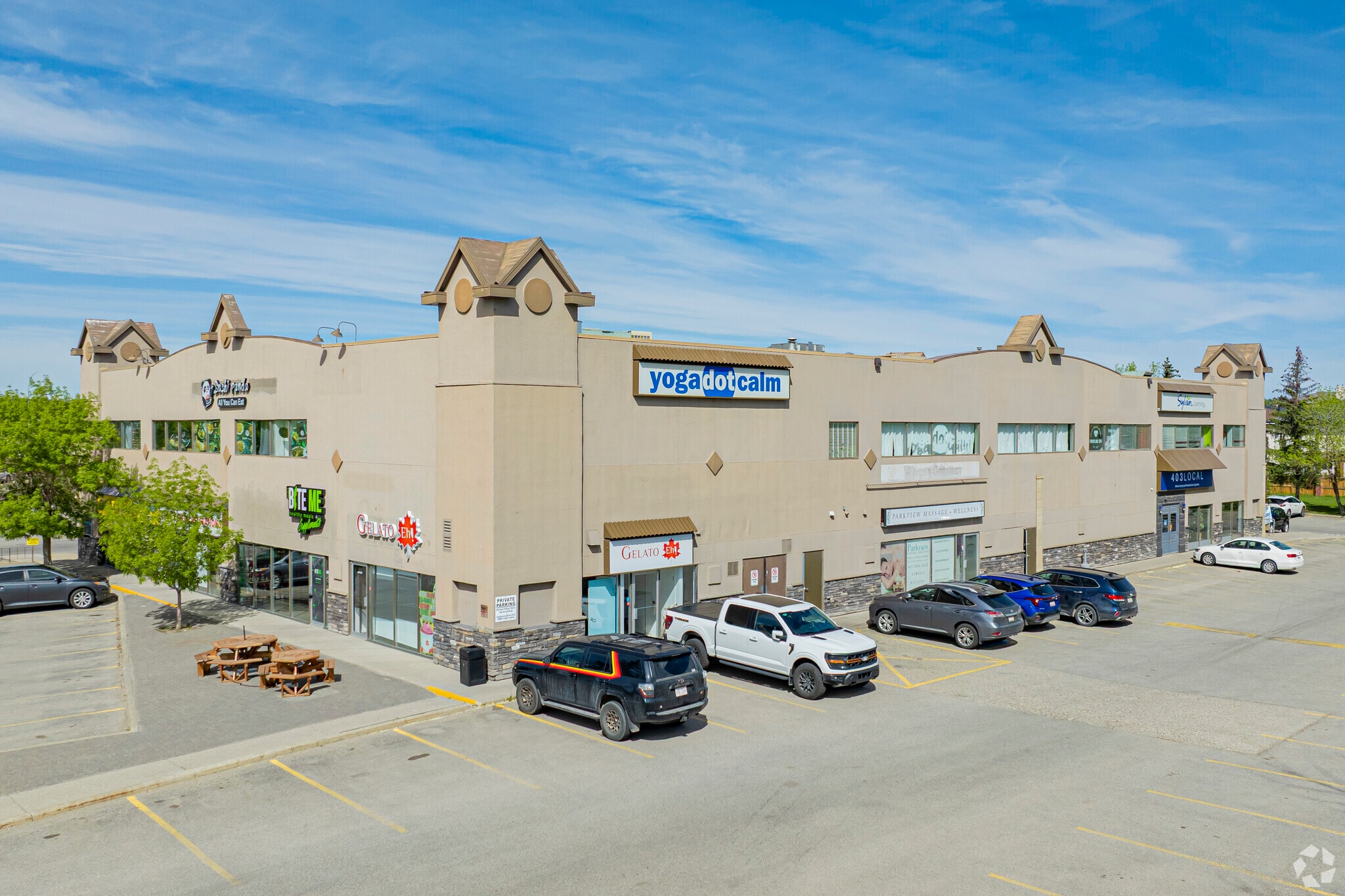 380 Canyon Meadows Dr SE, Calgary, AB for sale Primary Photo- Image 1 of 1