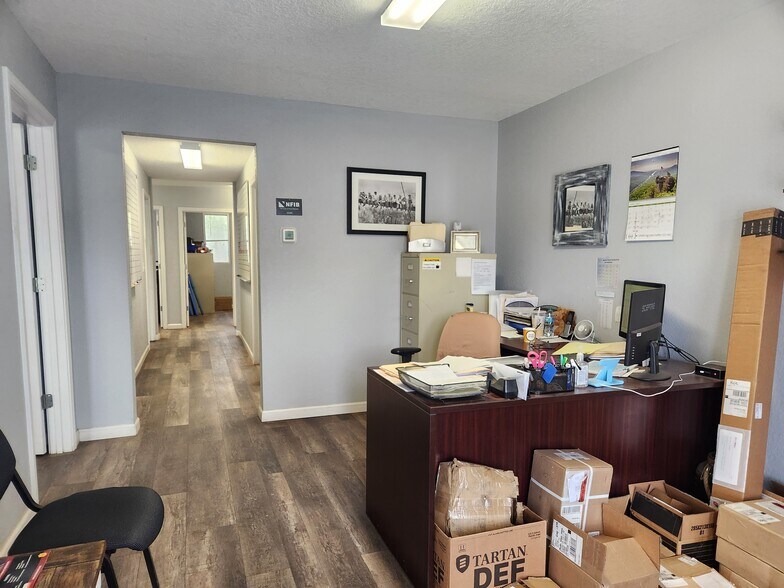 1563 W Cherry St, Jesup, GA à vendre - Photo du bâtiment - Image 2 de 54