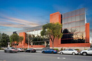 Plus de détails pour 203 N Golden Circle Dr, Santa Ana, CA - Bureau à louer