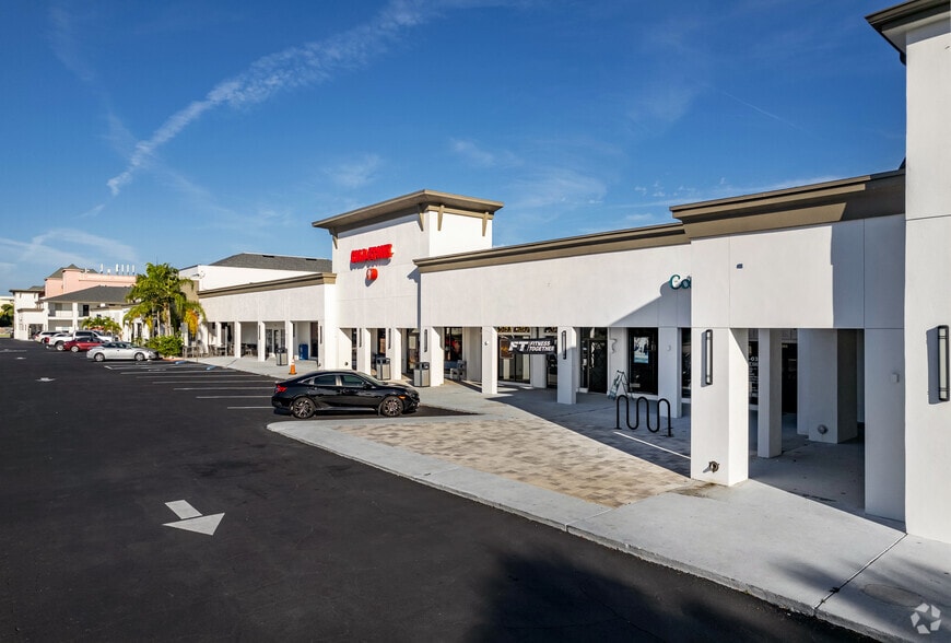 2901-2989 W Bay Dr, Belleair Bluffs, FL for lease - Building Photo - Image 2 of 5