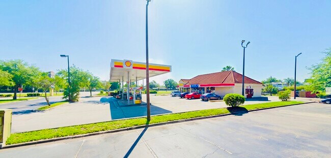 Plus de détails pour 5380 S John Young Pky, Orlando, FL - Commerce de détail à vendre