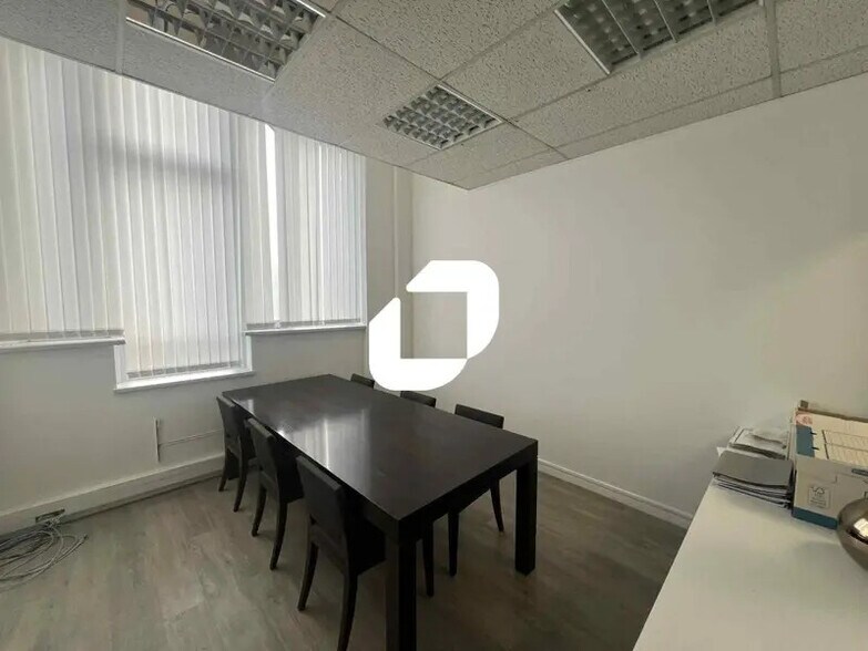 Office in Lille for sale - Interior Photo - Image 2 of 12