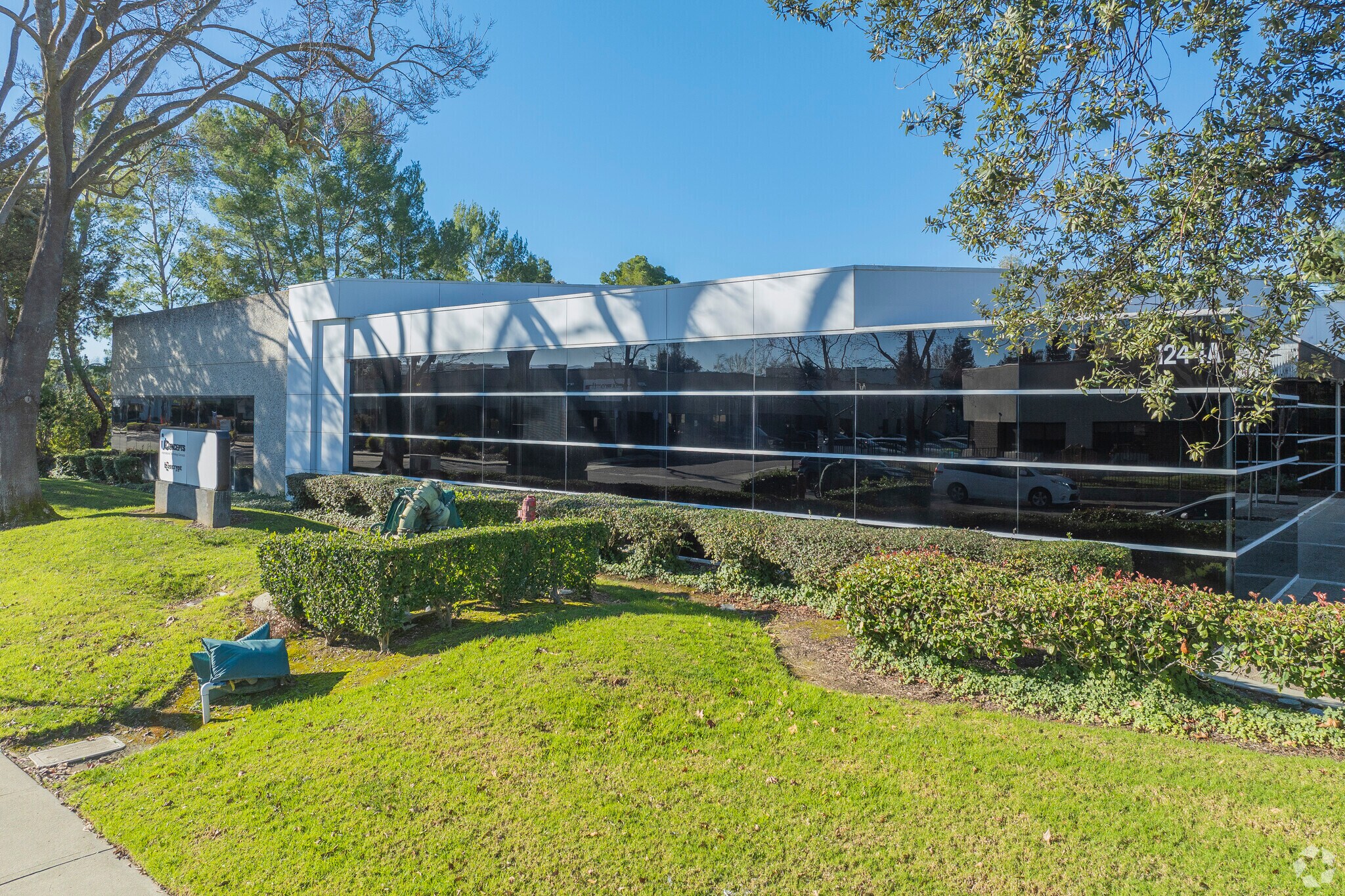 1244 Quarry Ln, Pleasanton, CA à louer Photo du bâtiment- Image 1 de 10