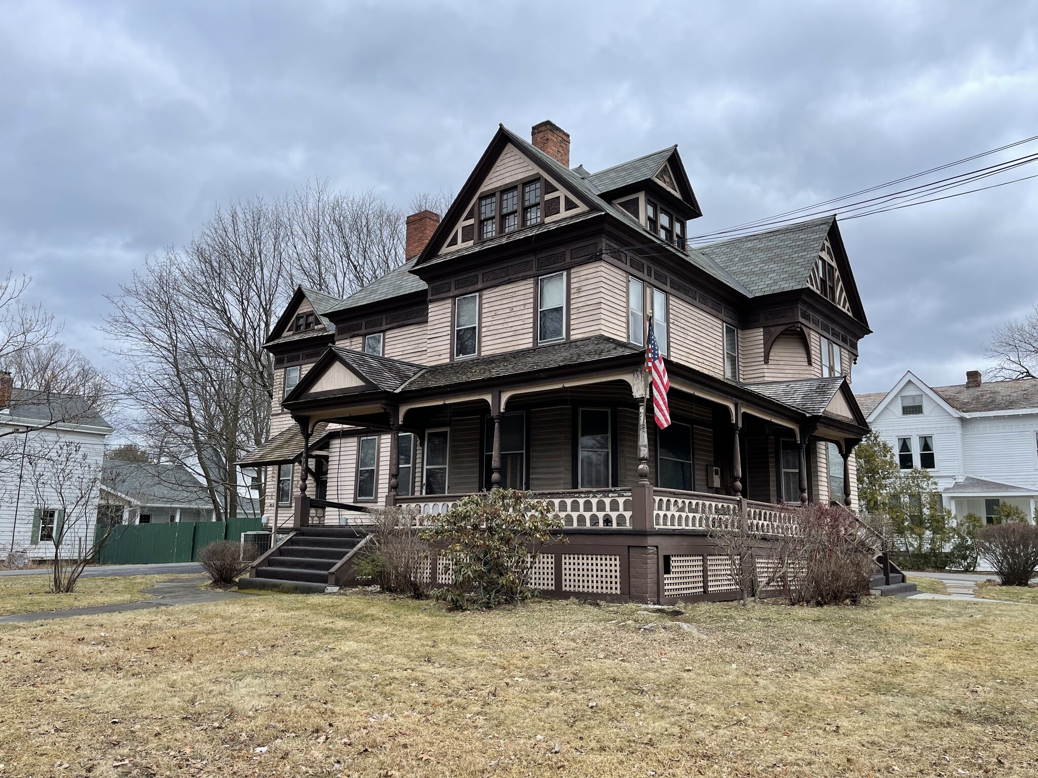 1 E High St, Ballston Spa, NY à vendre Photo du bâtiment- Image 1 de 1