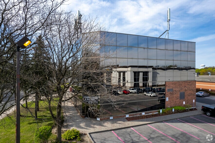 1370 Don Mills Rd, Toronto, ON à louer - Photo du bâtiment - Image 3 de 7