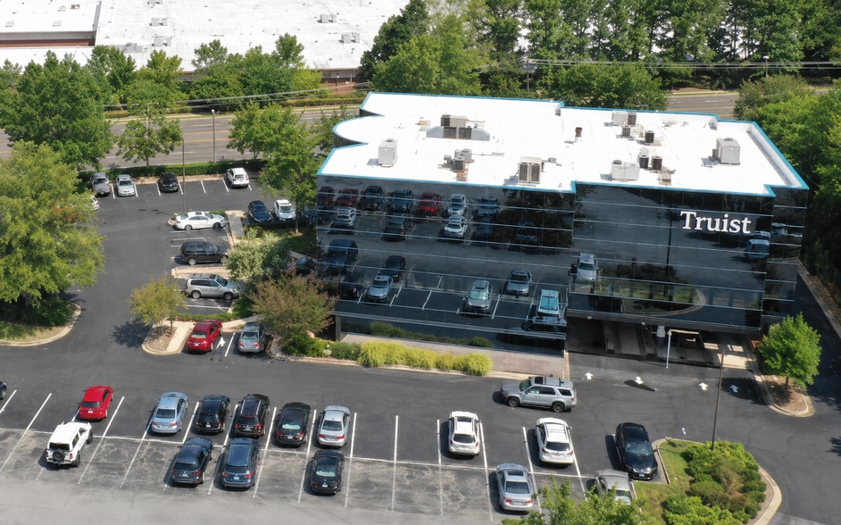 4011 University Dr, Durham, NC for lease - Building Photo - Image 3 of 21