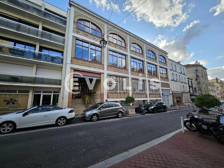 Bureau dans Montrouge à louer - Photo du bâtiment - Image 1 de 8