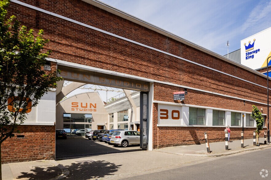 30 Warple Way, London for sale - Building Photo - Image 2 of 2