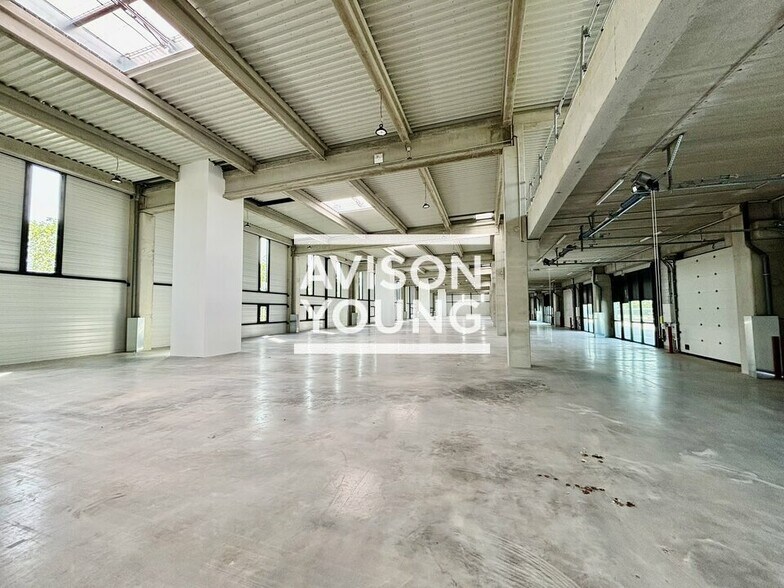 Flex dans Bobigny à louer - Photo du bâtiment - Image 3 de 12