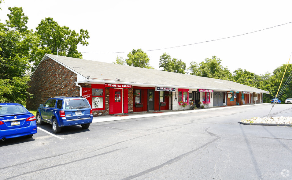 7350-7362 Steubenville Pike, Oakdale, PA for lease - Building Photo - Image 2 of 3