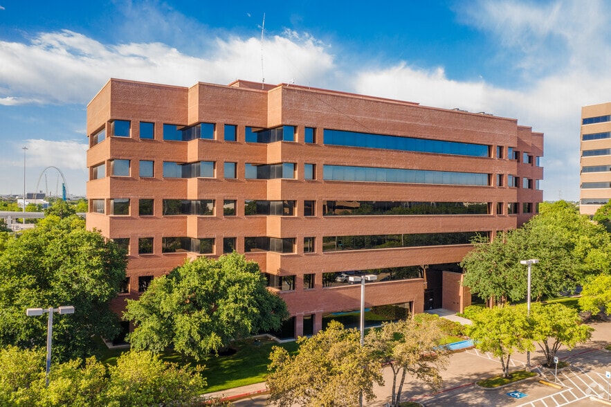 2301 E Lamar Blvd, Arlington, TX for lease - Building Photo - Image 3 of 22