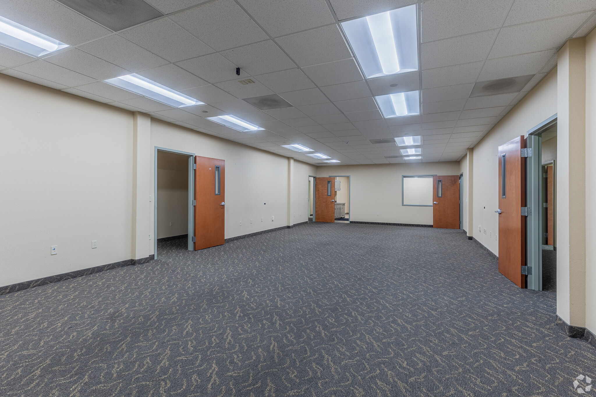 1220 20th St SE, Salem, OR for lease Interior Photo- Image 1 of 5