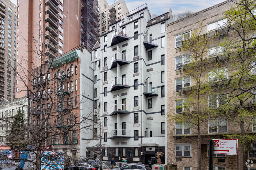 215 E 81st St, New York, NY à vendre - Photo principale - Image 1 de 1