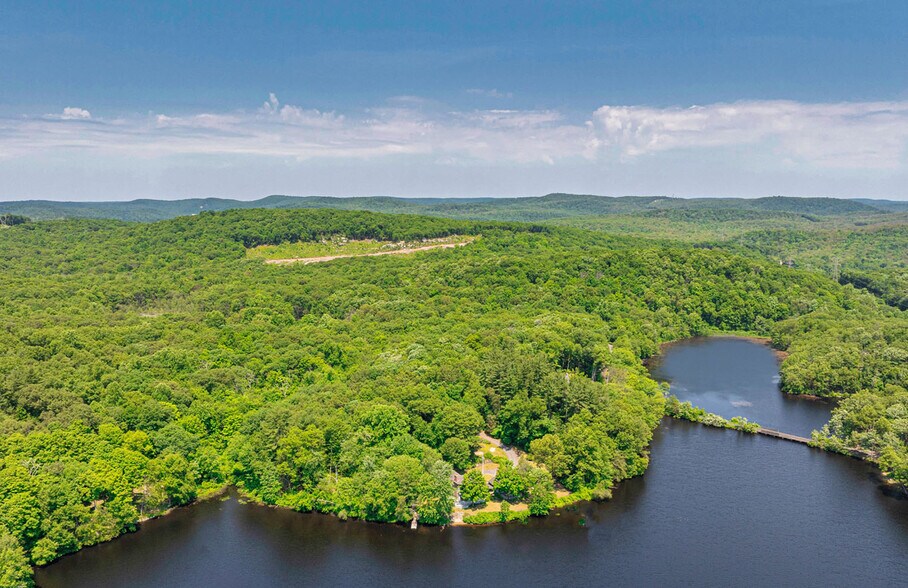 20 Pierson Lks dr, Sloatsburg, NY à vendre - Photo du bâtiment - Image 3 de 8