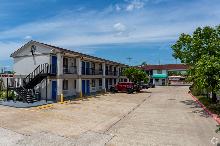 1334 Crosstimbers St, Houston, TX for sale - Primary Photo - Image 1 of 1