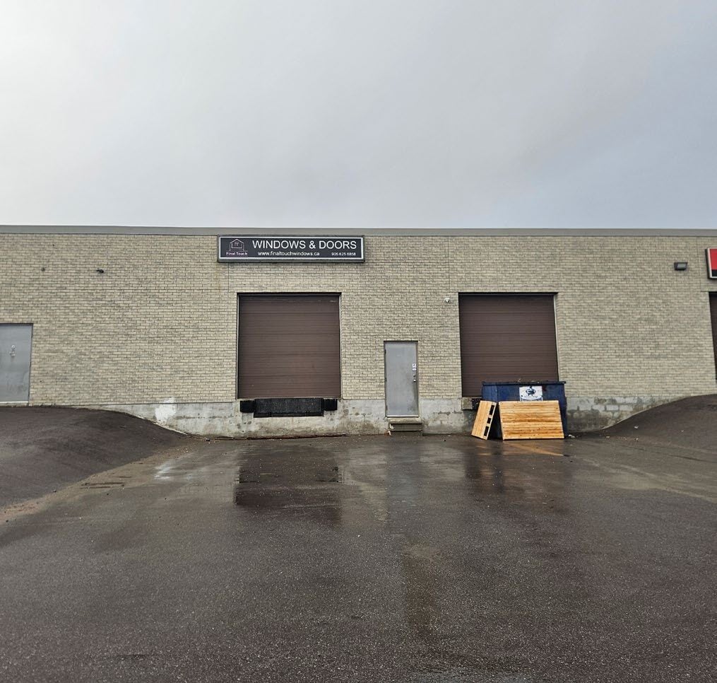 1250-1274 Eglinton Ave E, Mississauga, ON à louer Photo du bâtiment- Image 1 de 7