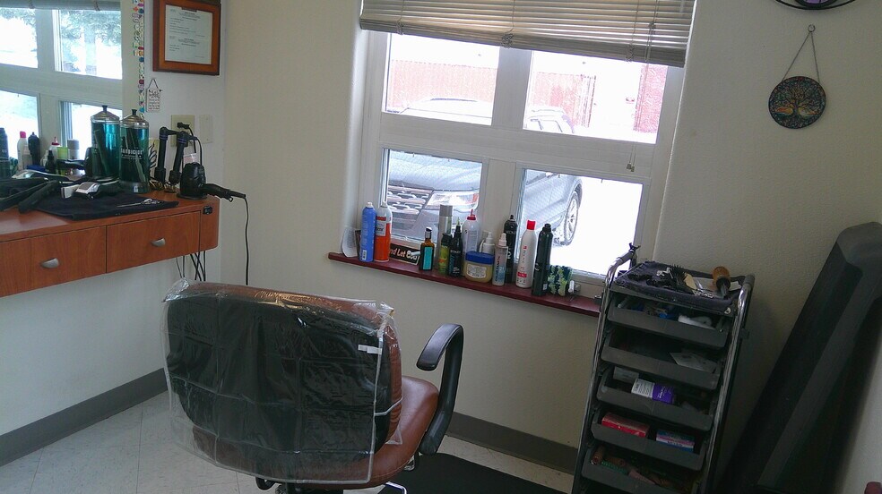 424 4th St, Fairbanks, AK à vendre - Photo du bâtiment - Image 3 de 24