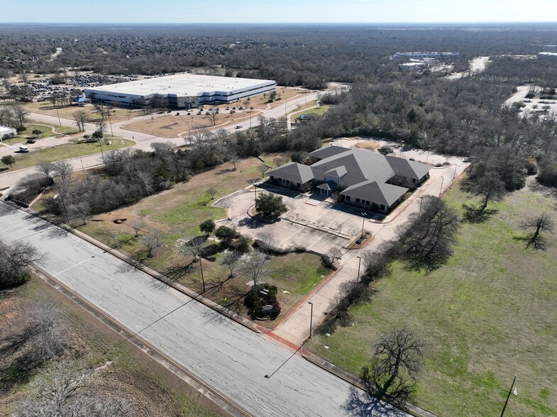 150 Venture Dr, College Station, TX à vendre - Photo du bâtiment - Image 2 de 15