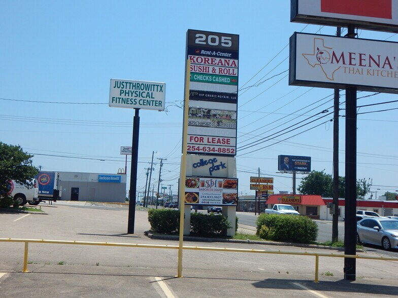 205 W Rancier Ave, Killeen, TX à vendre - Photo du bâtiment - Image 2 de 9