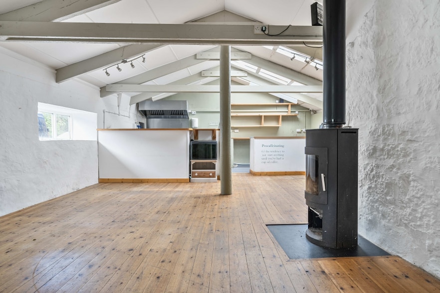 Trevescan, Penzance for sale - Interior Photo - Image 3 of 7