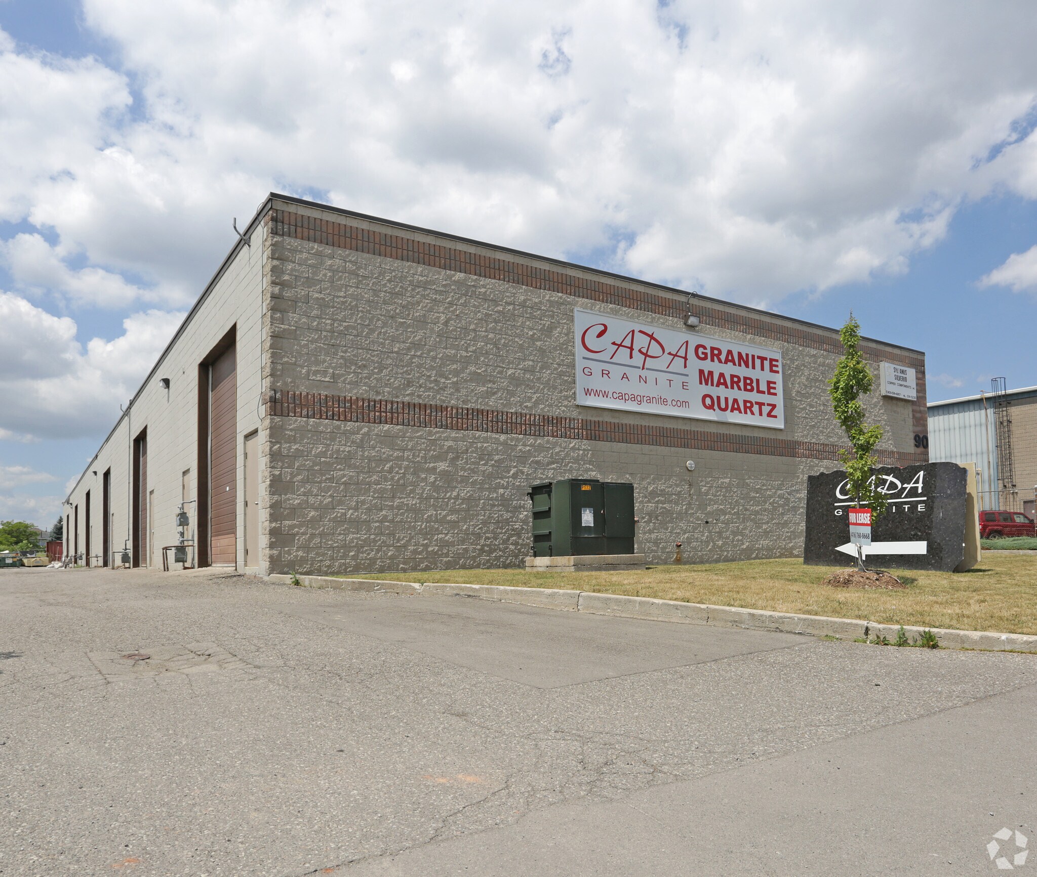 90 Lancing Dr, Hamilton, ON for sale Primary Photo- Image 1 of 1