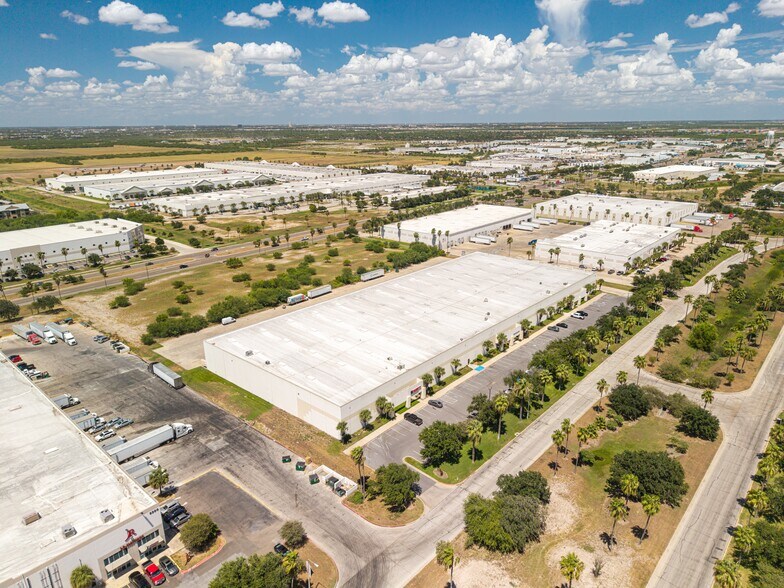 5200 George McVay Dr, McAllen, TX à louer - Photo du bâtiment - Image 3 de 6