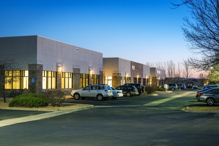 1376 Miners Dr, Lafayette, CO à louer - Photo du bâtiment - Image 3 de 42