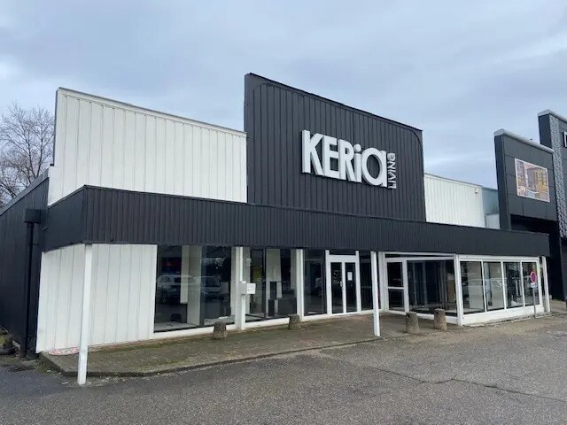 Retail in Limonest for lease - Building Photo - Image 2 of 7