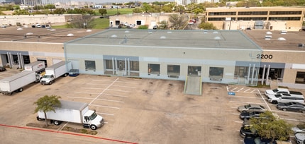 2200 Denton Dr, Austin, TX à louer Aérien- Image 1 de 2