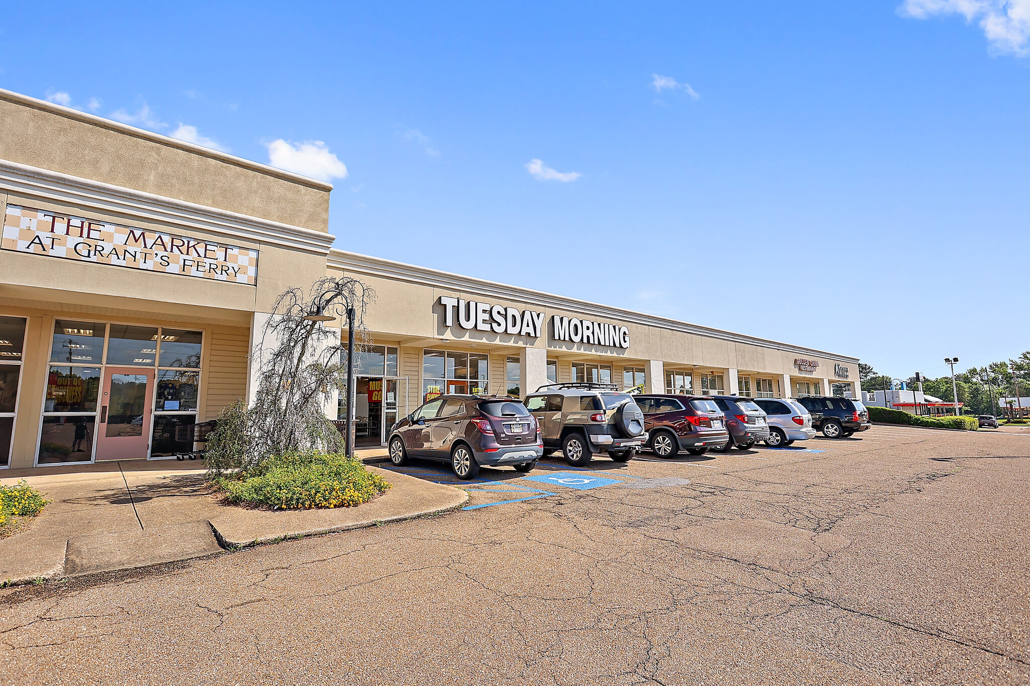 600-640 Grants Ferry Rd, Flowood, MS for lease Primary Photo- Image 1 of 5