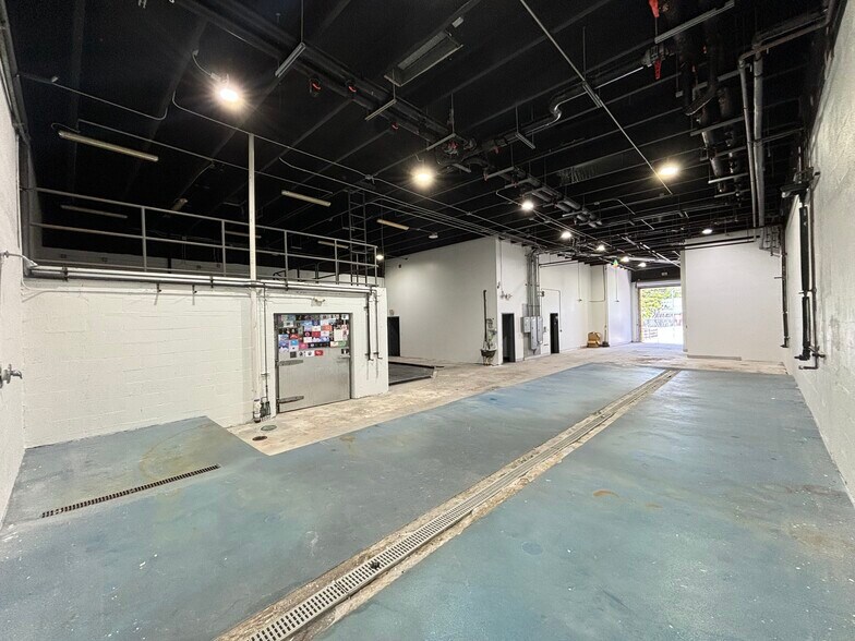 120 NW 24th St, Miami, FL à louer - Photo du bâtiment - Image 3 de 13