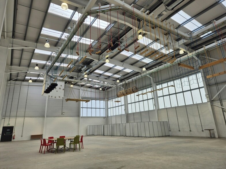 Scott Rd, Selby for lease - Interior Photo - Image 2 of 6