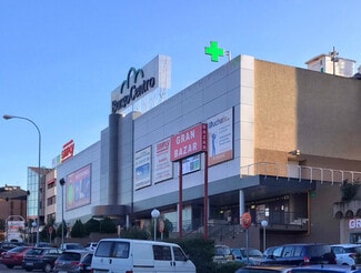 Plus de détails pour Calle Comunidad de Madrid, 37, Las Rozas de Madrid - Commerce de détail à vendre
