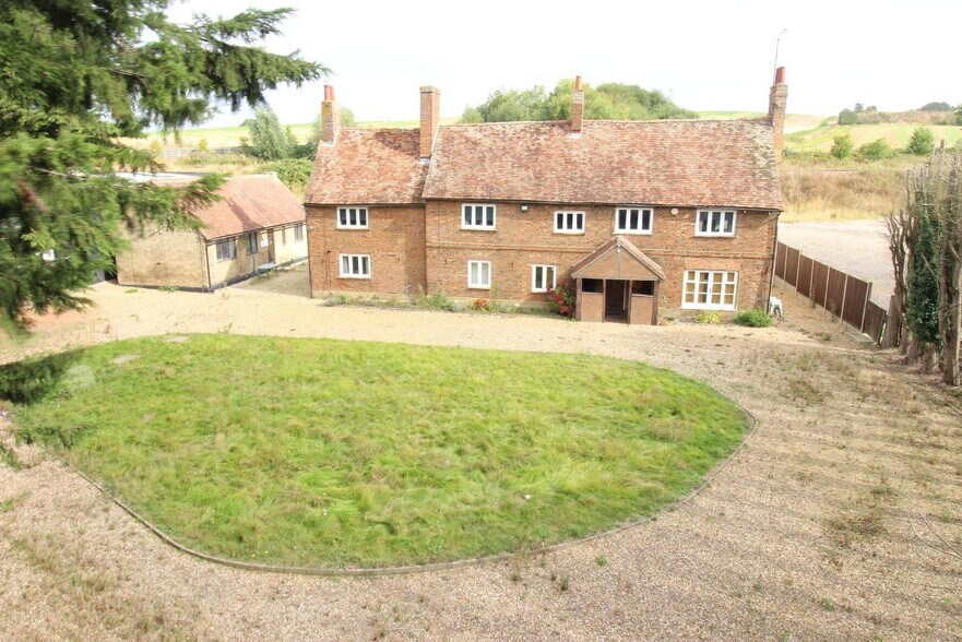 Bridle Way, Toddington à vendre - Photo du bâtiment - Image 1 de 15