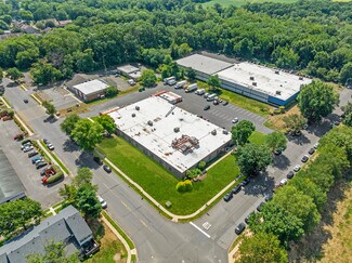 Plus de détails pour 55 Lake Dr, East Windsor, NJ - Industriel à vendre