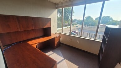 20800 Southfield Rd, Southfield, MI for lease Interior Photo- Image 1 of 4