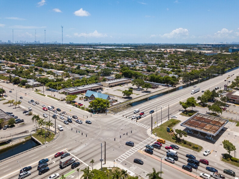 7950-7968 Miramar Pky, Miramar, FL for lease - Building Photo - Image 2 of 24