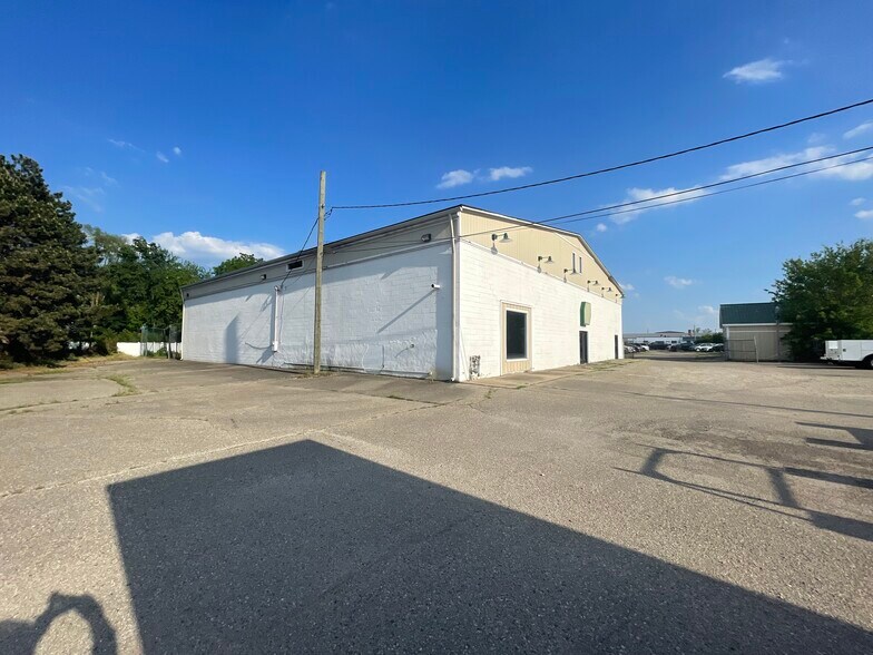 639 S Mill St, Plymouth, MI à vendre - Photo du bâtiment - Image 1 de 3