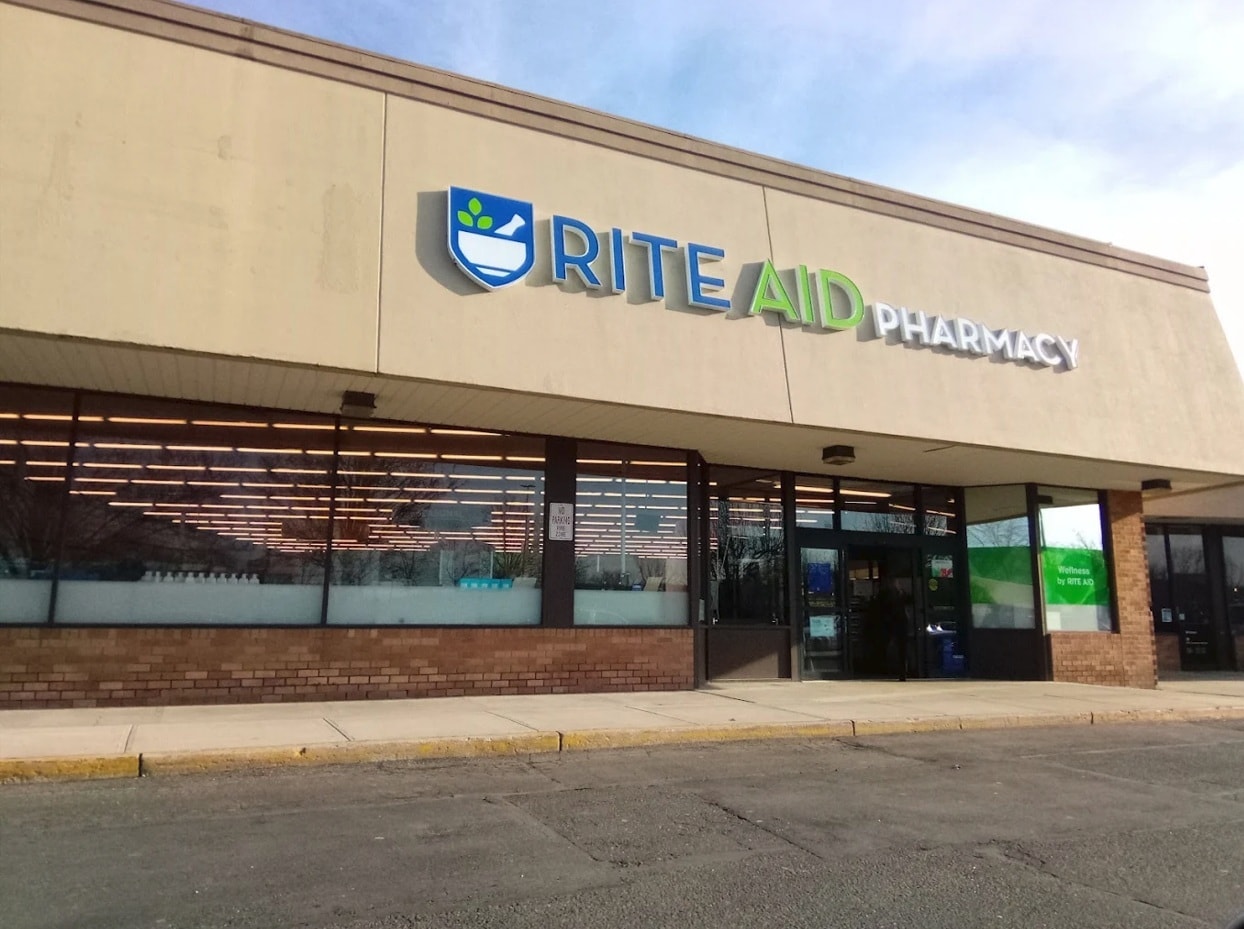 846-900 Middle Country Rd, Middle Island, Middle Island, NY à vendre Photo du bâtiment- Image 1 de 19