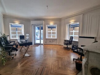 Plus de détails pour Commerce de détail à vendre