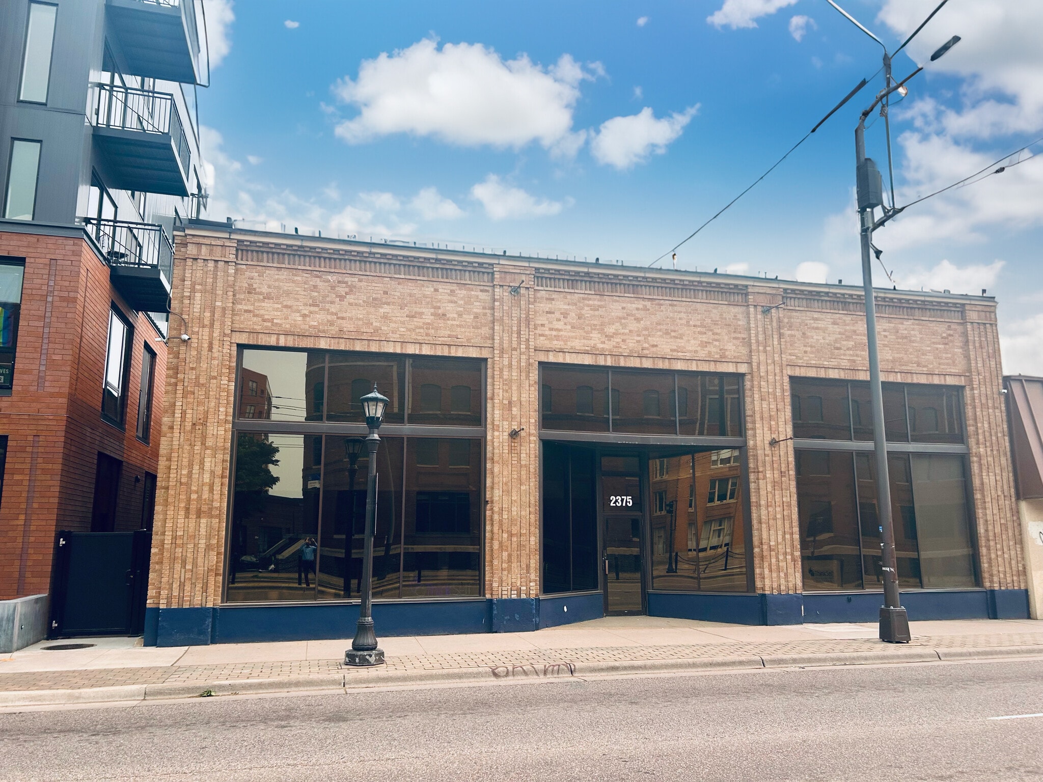 2375 W University Ave, Saint Paul, MN for lease Building Photo- Image 1 of 15