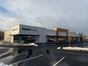 488 Hartford Rd, New Britain, CT à louer Photo du bâtiment- Image 1 de 1