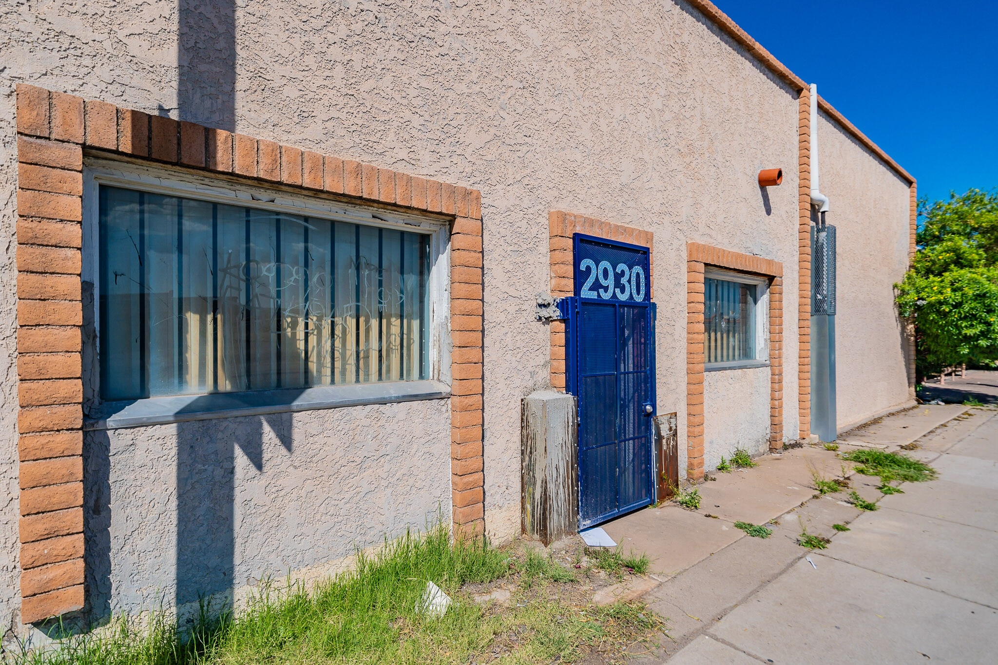 2930 E Washington St, Phoenix, AZ à vendre Photo du bâtiment- Image 1 de 21
