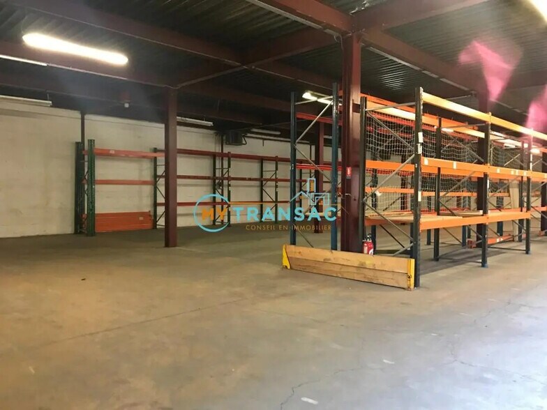 Flex in Noisy-le-Grand for lease - Building Photo - Image 2 of 3