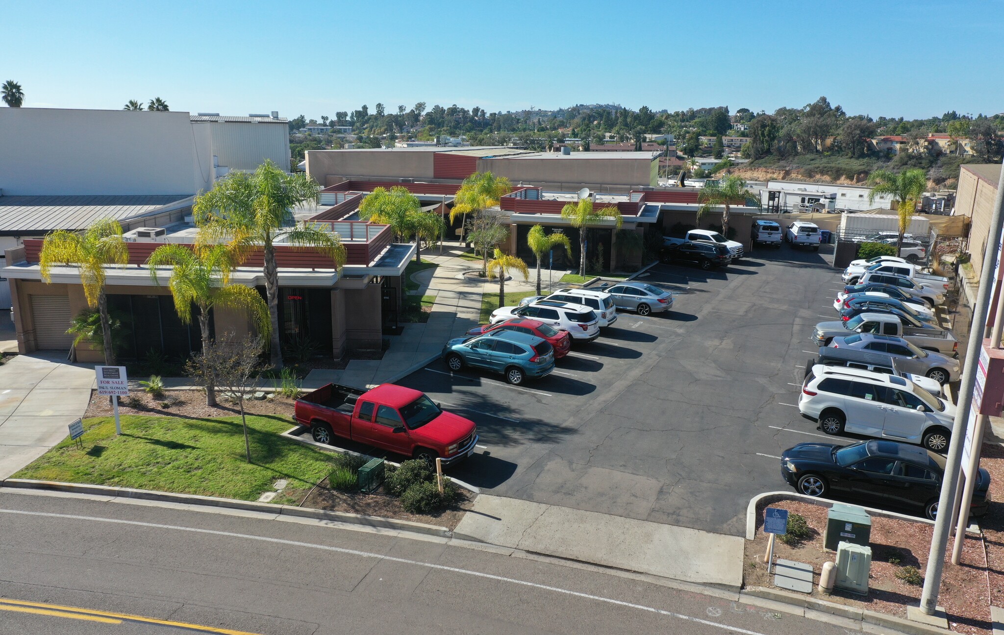 8348 Center Dr, La Mesa, CA à vendre Photo du b timent- Image 1 de 1